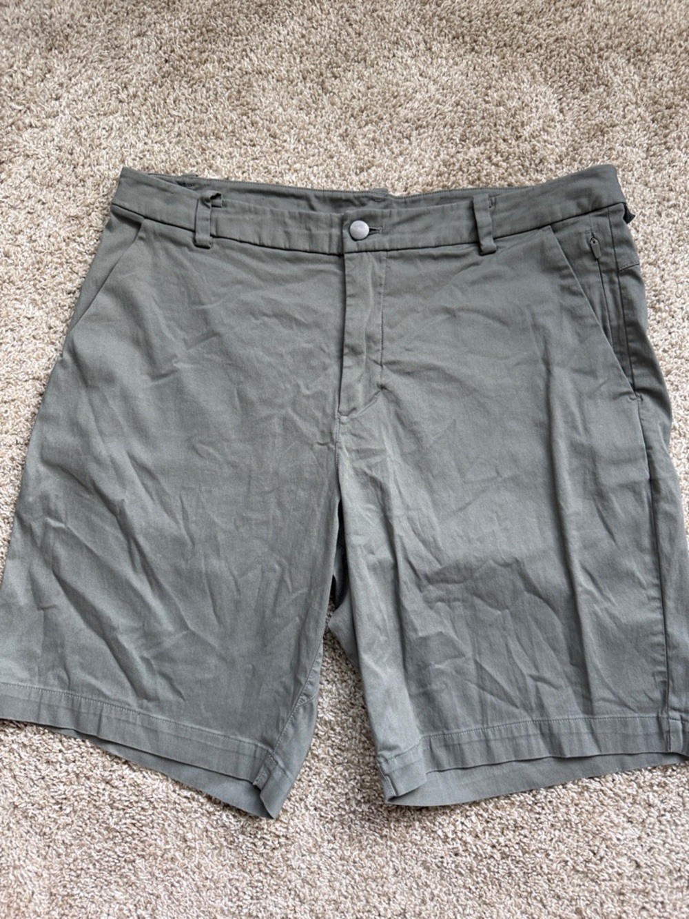 lululemon athletica Men's Olive Cargo Shorts